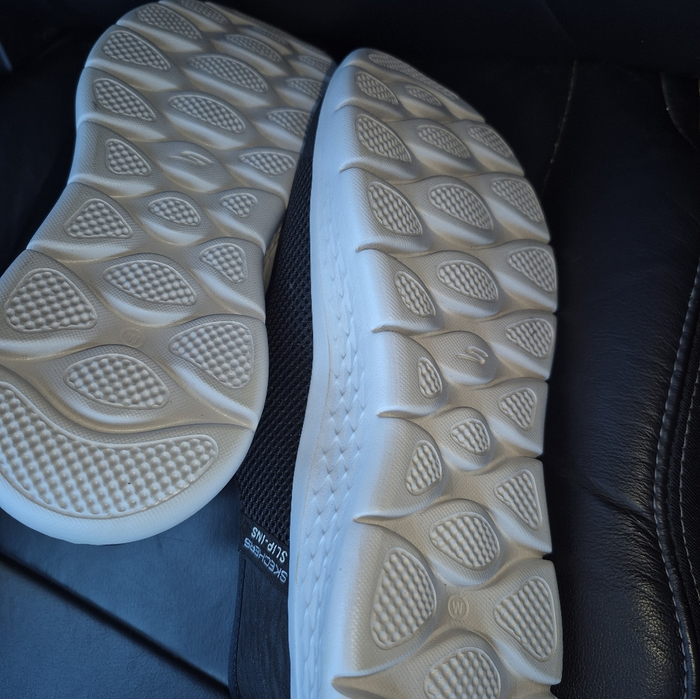 Skechers Slip Ins - Picture 6 of 7